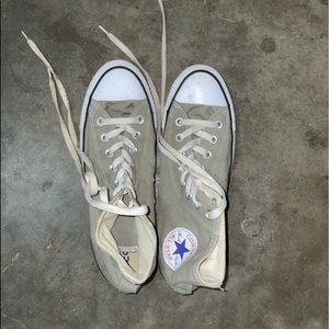 Men’s size 8 converse